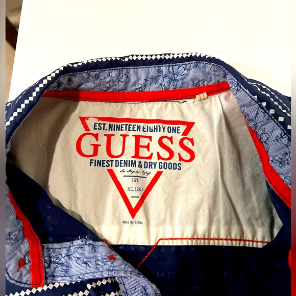 GUESS Women’s Blue Paisley Button-Down Blouse - Picture 4 of 8